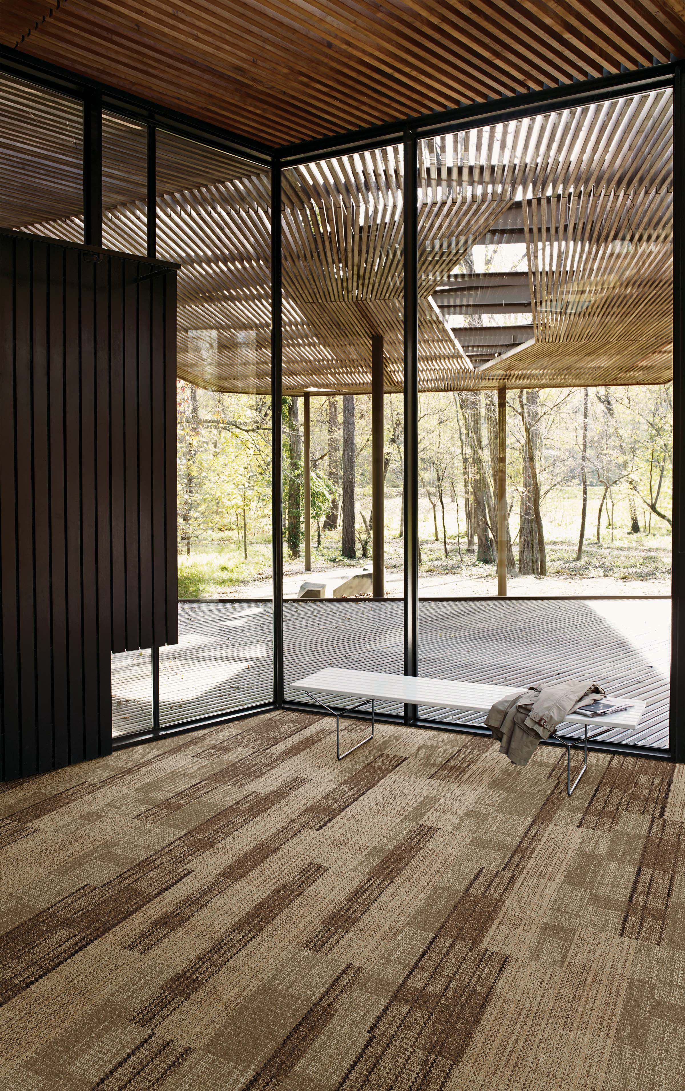 Interface SummerHouse Shades carpet tile in recreation area with wood ceilinig and glass walls numéro d’image 6
